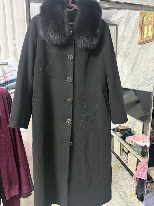 Пальто сотилади