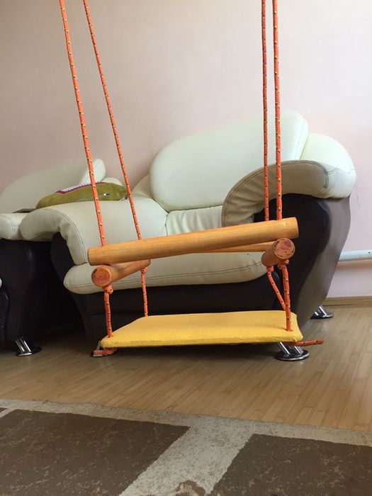 Качеля домашняя