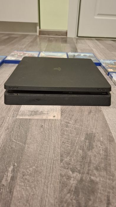 Playstation 4 slim
