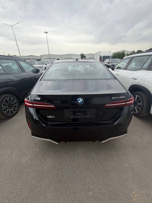 Bmw i5 40L restyling 2025