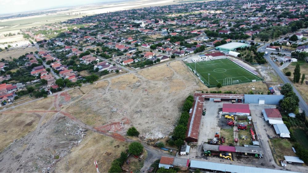 Vand teren intravilan Santana