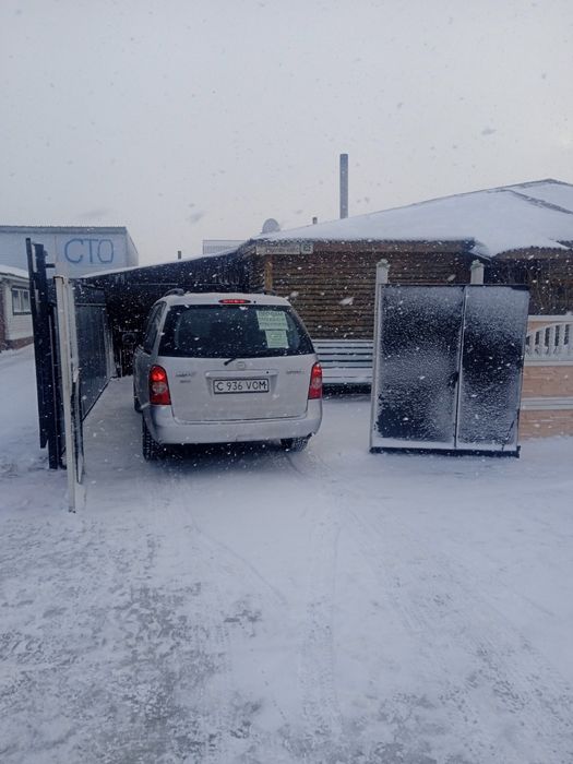 Продам Мазда MPV