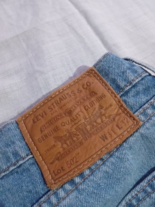 Blugi Levi's 502 originali - mărime W31 L32.