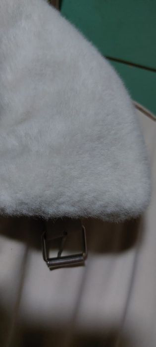 Продам   почти  новые  размер  46-:48