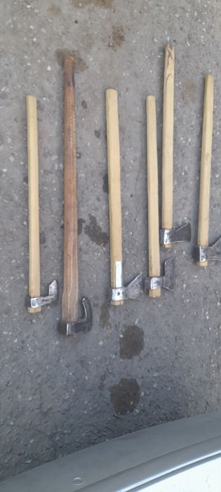 Vând Topoare de crăpat lemne