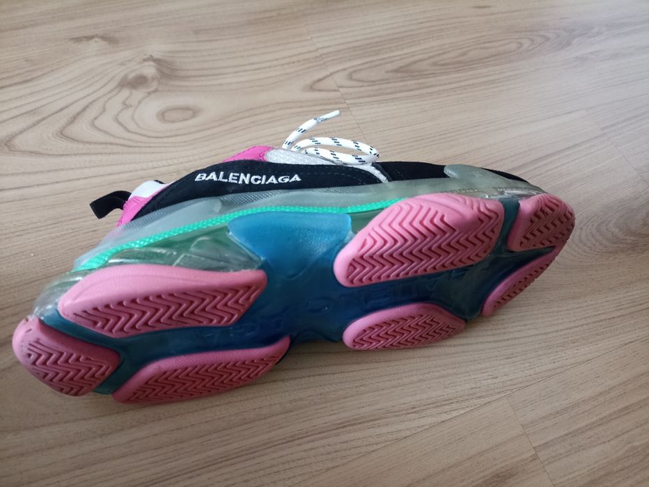 Маратонки цветни