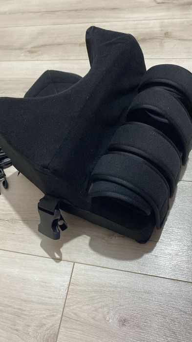 Бандаж плечевой,  левой  руки