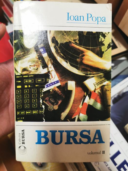 Cărți diverse și manuale școlare