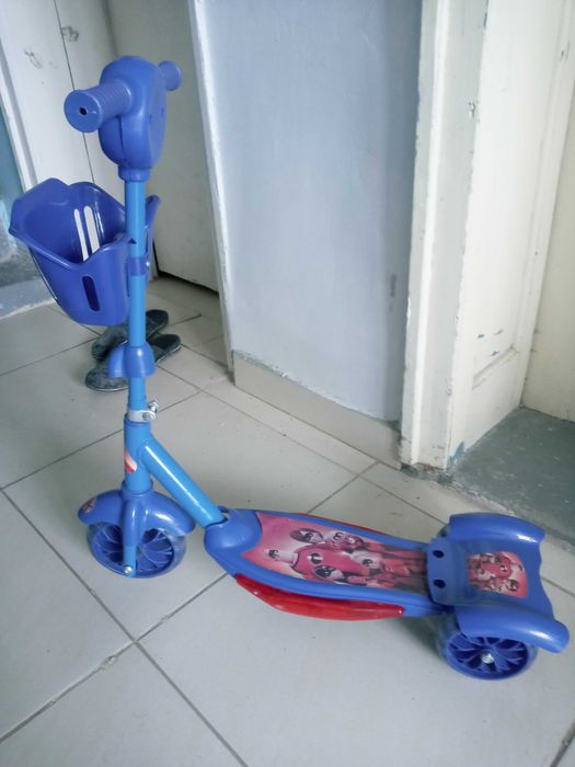 почти нов е два пъти е излизал малкия с него