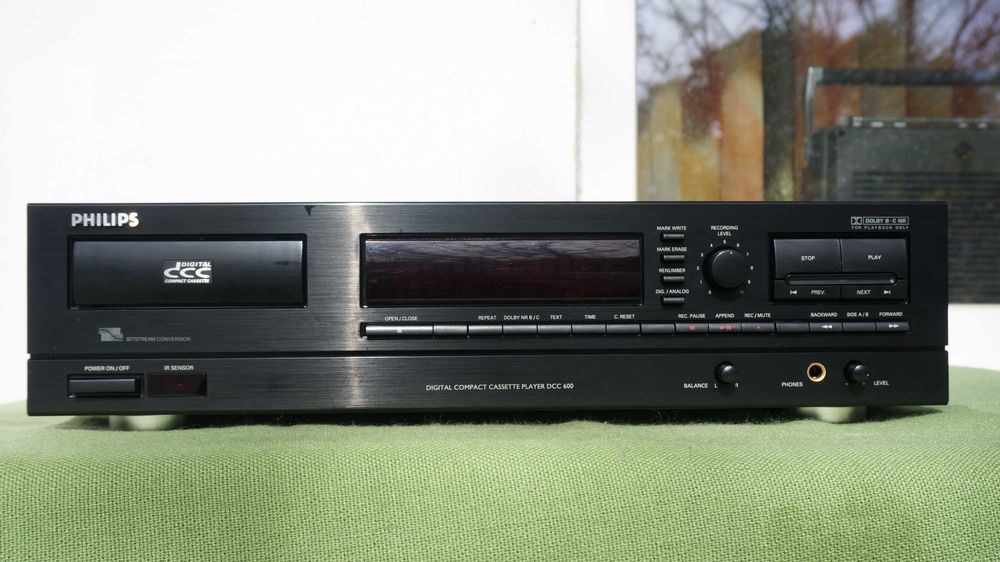 Casetofon digital Philips DCC600