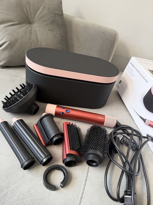 Маша Dyson Airwrap