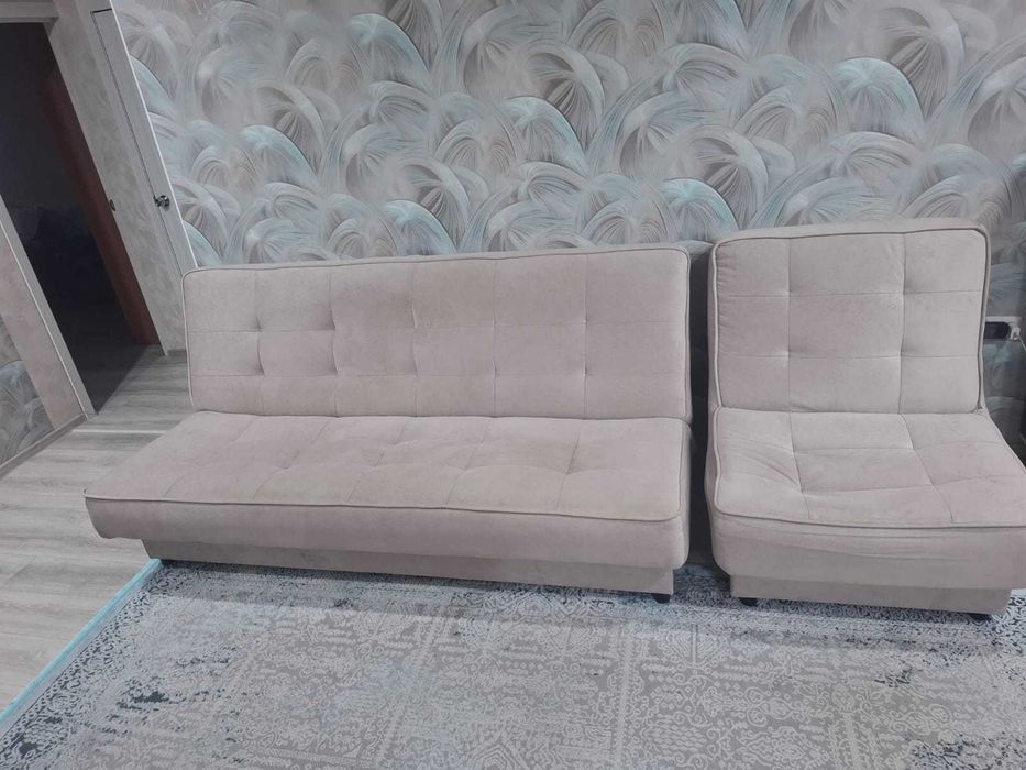 Продам диван м креслом