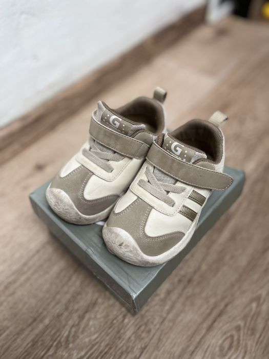 Детская обувь по 2000 тг