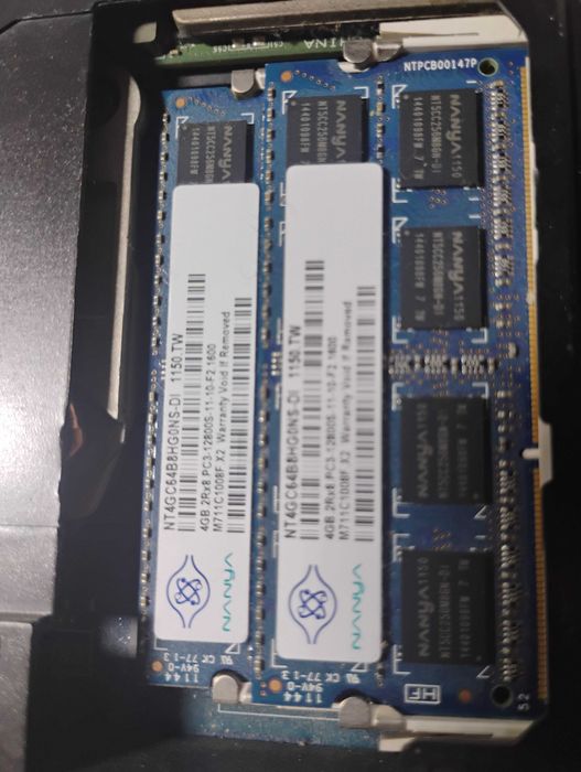 4 GB RAM за лаптоп 2xR8 PC3-12800s Nania DDR3 SDRAM SO-DIMM