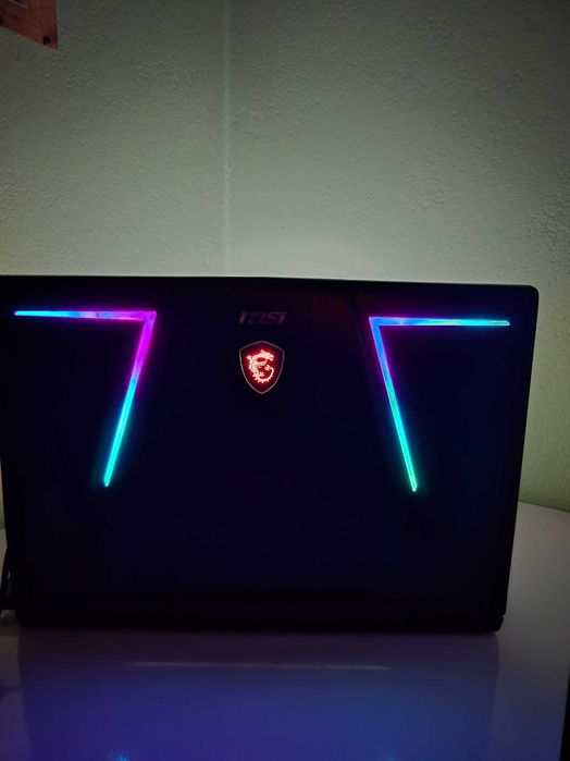 MSI GE73 Raider RGB 8RF – 16GB RAM – GTX 1070 8GB – 120Hz – Windows 11