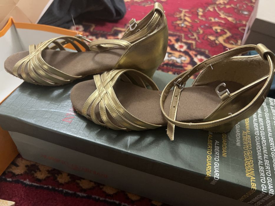 Бальные туфли для танца