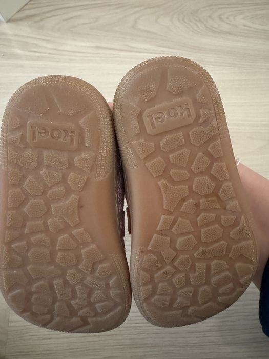 Боси обувки Koel