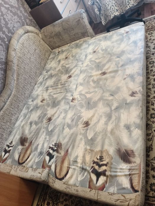 Продам б/у 2 дивана