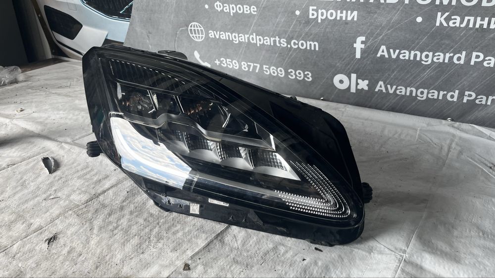 Десен фар Jaguar E-Pace X540