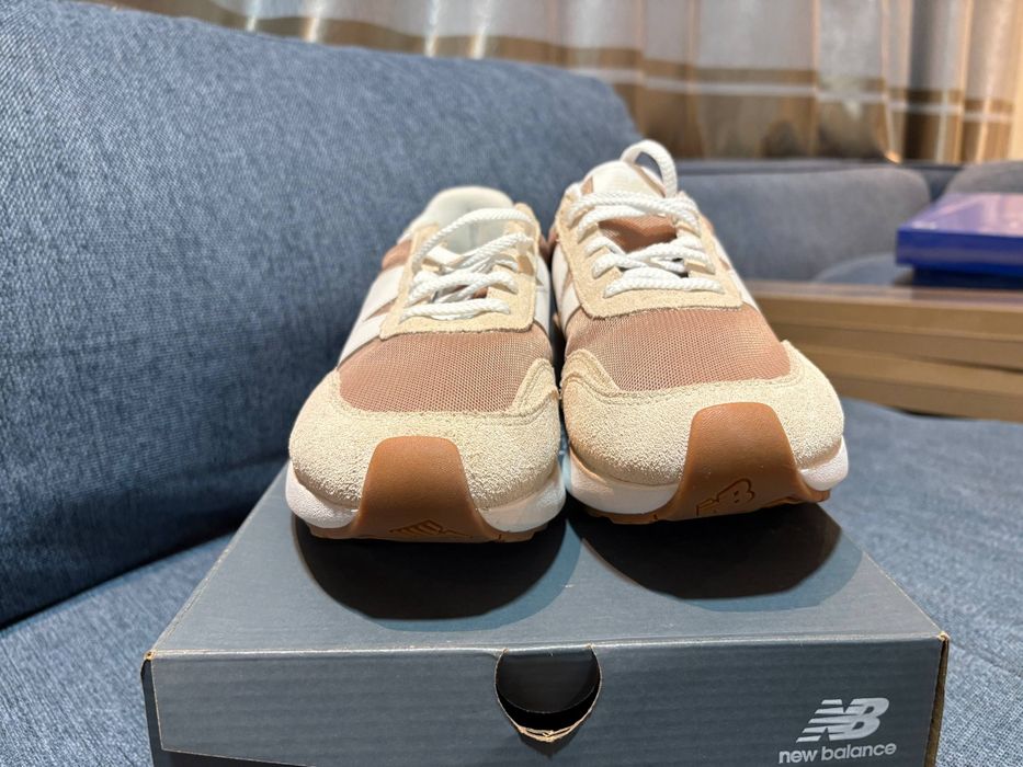 New Balance u370