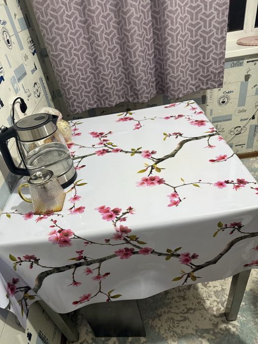 Продам стол со стульями