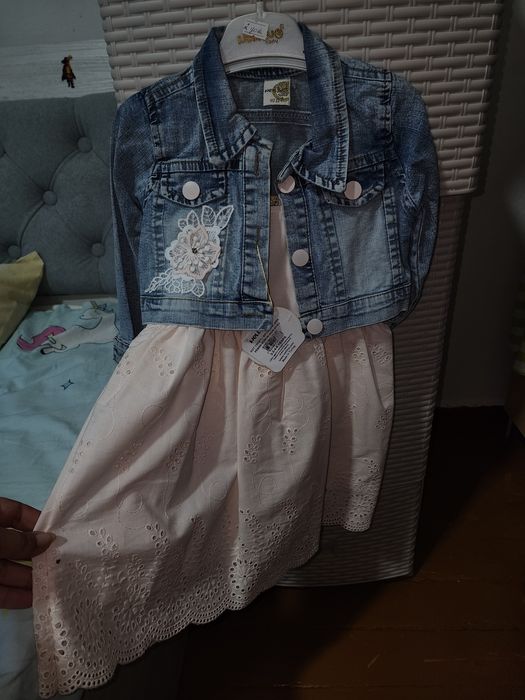 Новое кружевное платье на 2 года