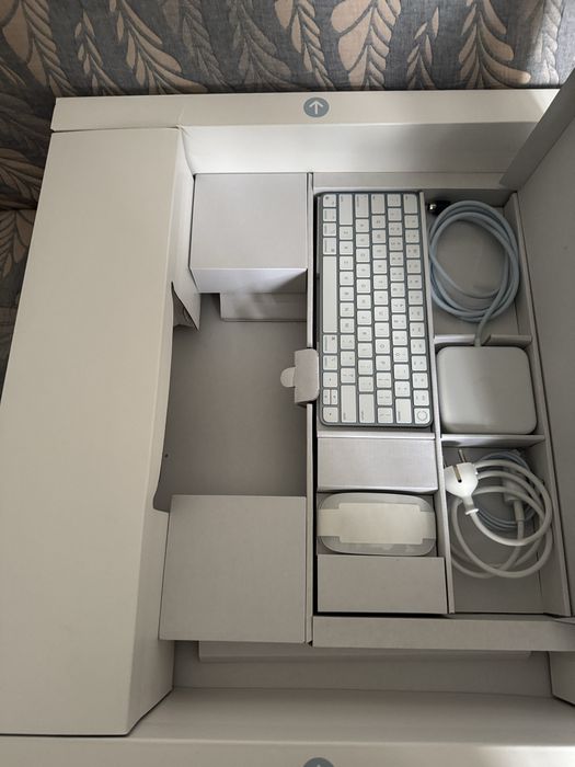 моноблок Apple iMac 24″ MQRQ3 (Blue)