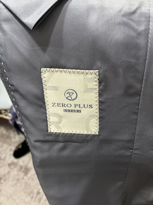 Продам костюм тройка