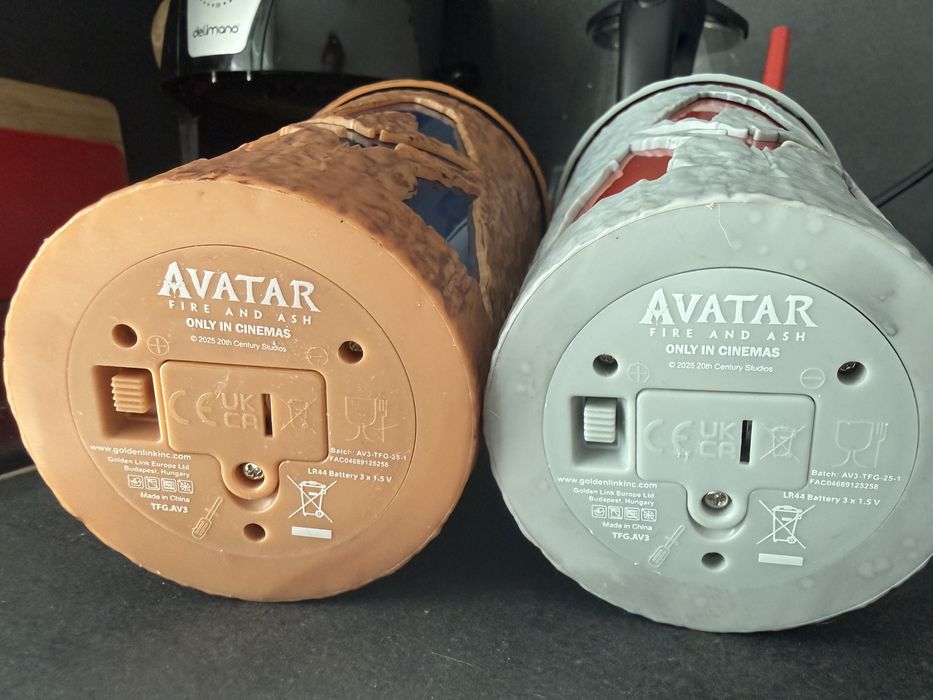 Оригинален Аватар: Огън и Пепел мърч