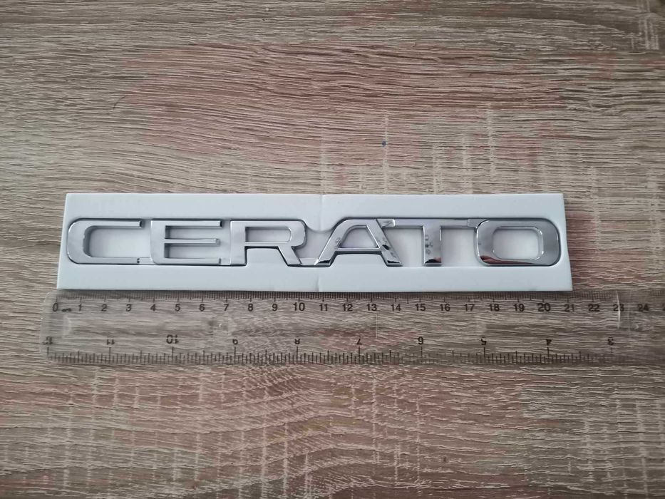 Емблема Надпис Kia Cerato
