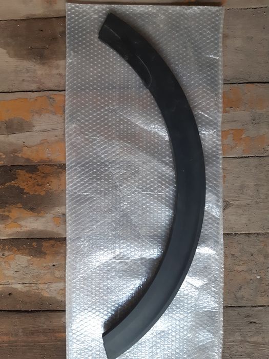 Крыло переднее левое