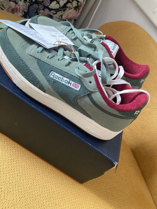 Кецове Reebok естествен велур