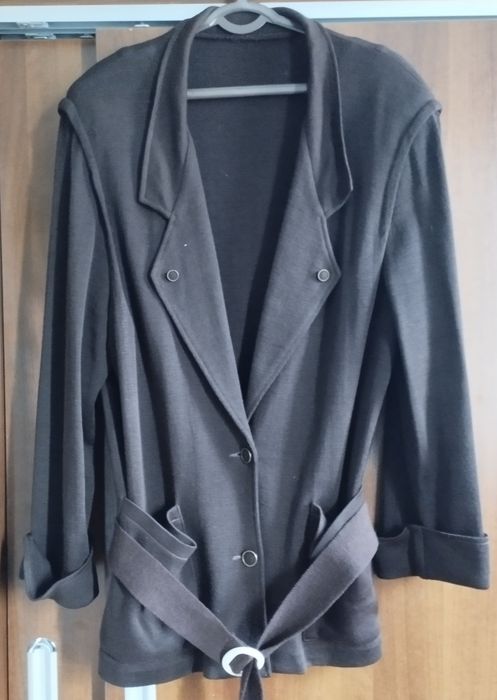 Пиджаки женские.