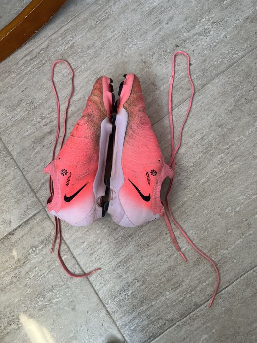 Професионални бутонки Nike