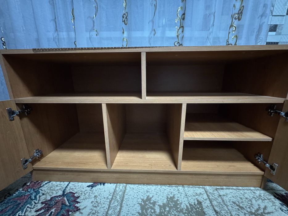 Продам тумбочку