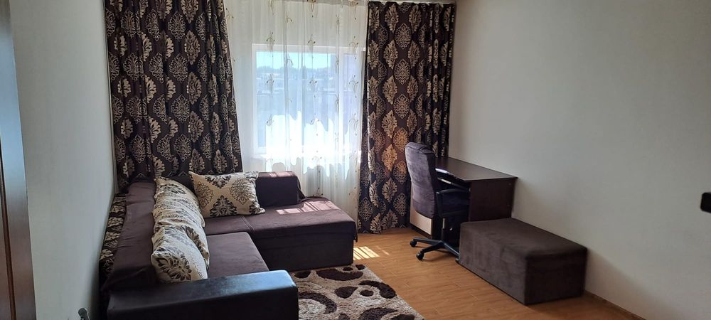 Inchiriez apartament 2 camere,confort 1,decomandat.