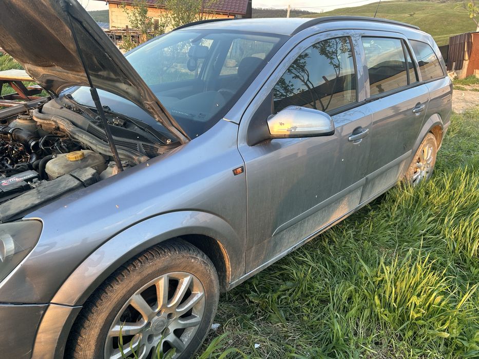 Dezmembrez Opel Astra H 1.7 CDTI 101 CP (motor Isuzu) Break – 2005