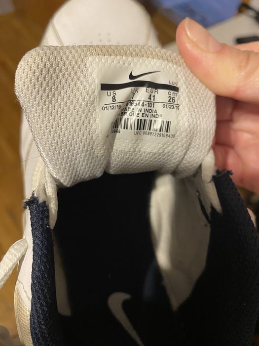 Vind Adidasi Nike marimea 41, piele, albi.