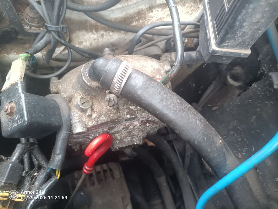 Vând proiectoare și piese Fiat PUNTO MOTOR 1.2cm cutia viteze defectă.