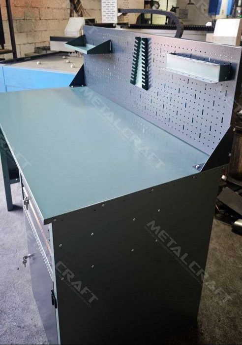 Верстак с инструментальным экраном | METALCRAFT