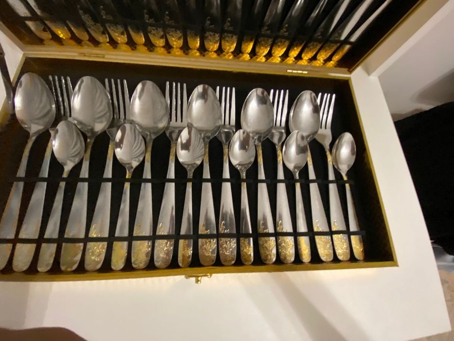 Столовые приборы