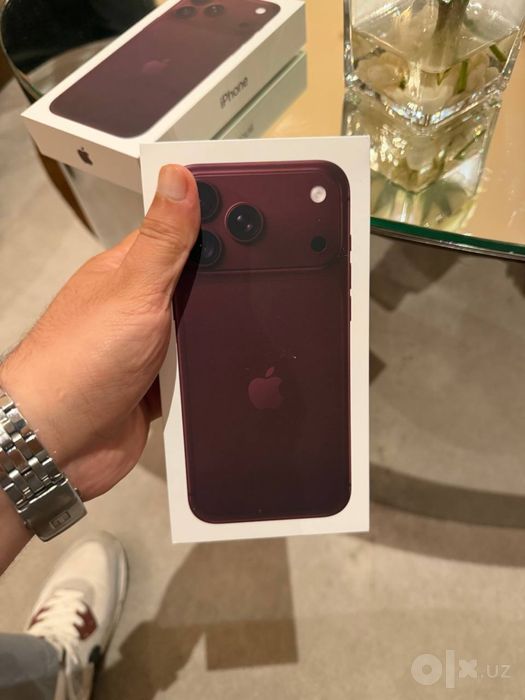 Iphone 18 pro max 512 срочна сотилади!