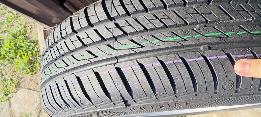 Vând 3 anvelope Continental EcoContact6 185/65 R15  + 1 anvelopa Barum cu janta - noua .