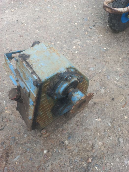 Продам редуктор 1*4