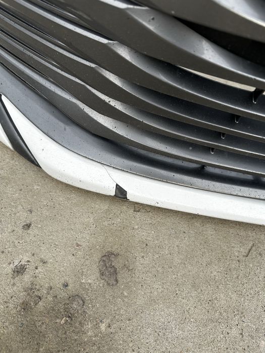 Бампер камри 70 оригинал белый