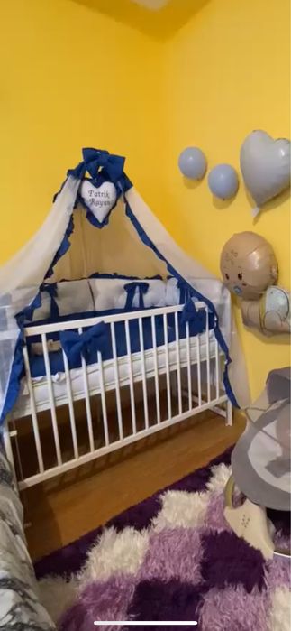 Vand patut cu saltea + set de pernite aparatoare +baby nest