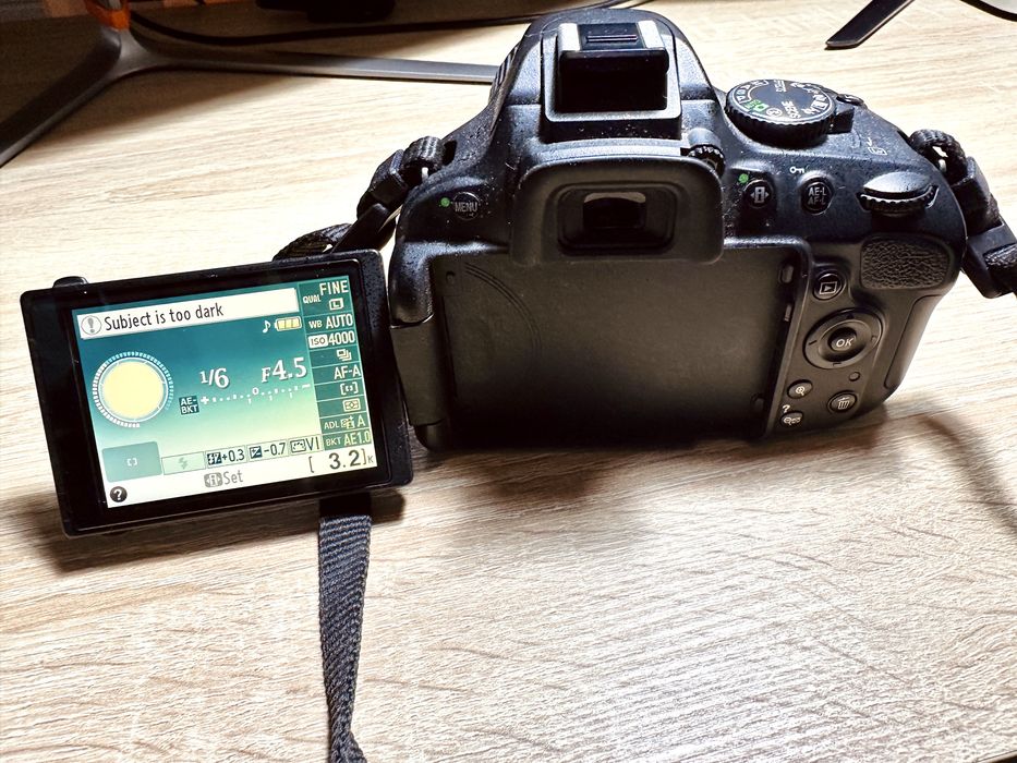 Nikon D5100 impecabil | 10k cadre | 18-55 VR + geantă