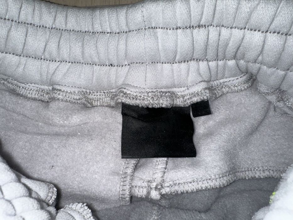 Syna World Team Pipe shorts - Grey/Volt Green