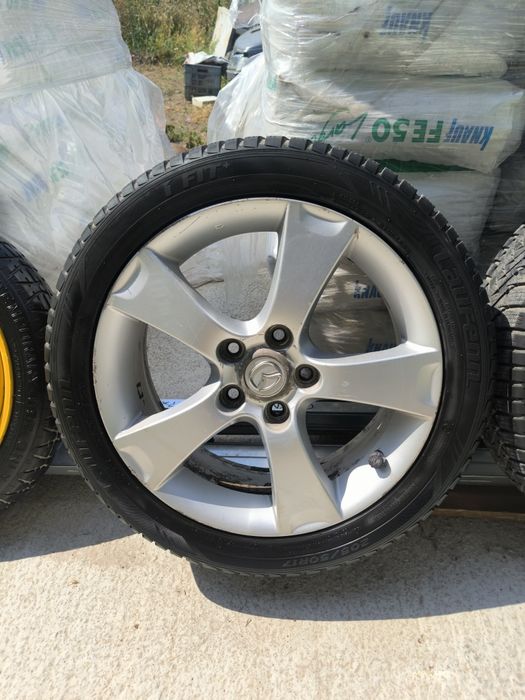 Гуми  205/50/17 и патерица 5х114,3 за Mazda, Subaru, Toyota