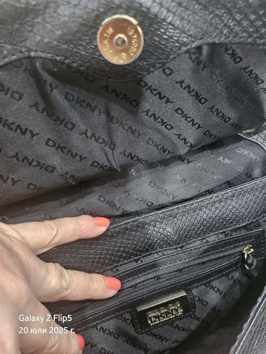 Дамски чанти DKNY, естествена кожа